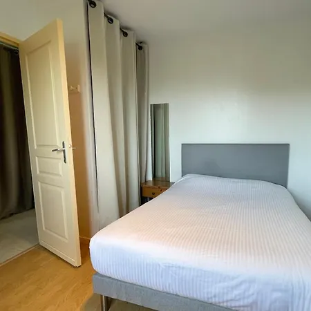 La Mesange Parking & Jardin Prives