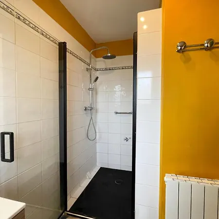 Holiday home La Mesange Parking & Jardin Prives *