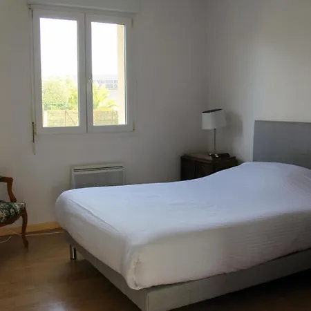 La Mesange Parking & Jardin Prives Holiday home *