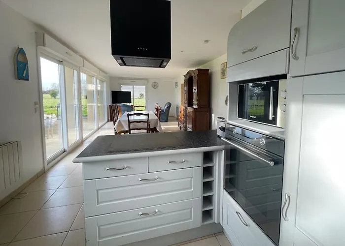 Holiday home La Mesange Parking & Jardin Prives