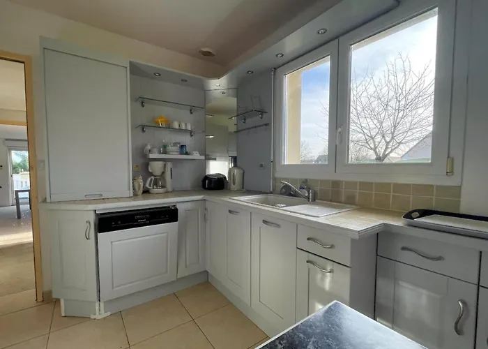 La Mesange Parking & Jardin Prives Holiday home *