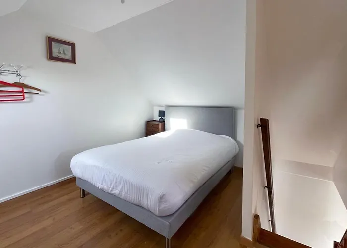 La Mesange Parking & Jardin Prives Sainte-Honorine-des-Pertes