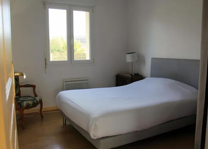 La Mesange Parking & Jardin Prives Holiday home *