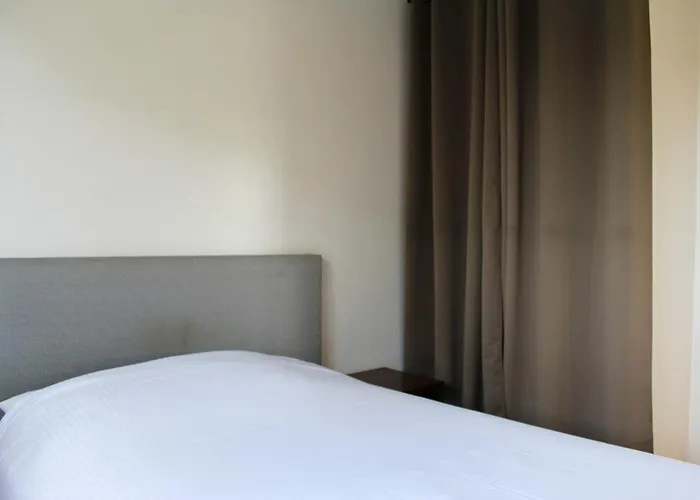 La Mesange Parking & Jardin Prives Holiday home