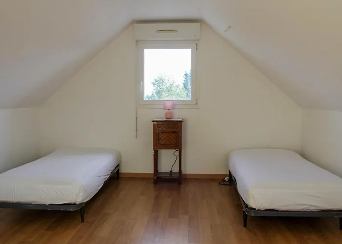 Holiday home La Mesange Parking & Jardin Prives