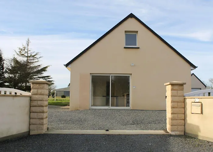 La Mesange Parking & Jardin Prives *