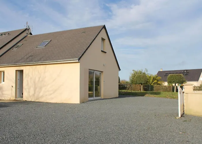 La Mesange Parking & Jardin Prives *